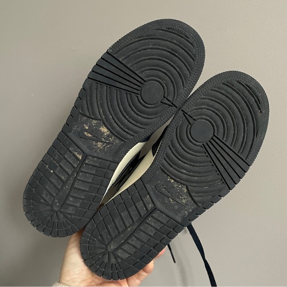 Jordan 1 Retro High Sail/Obsidian/University Blue - 6Y/7.5US - Picture 11 of 12